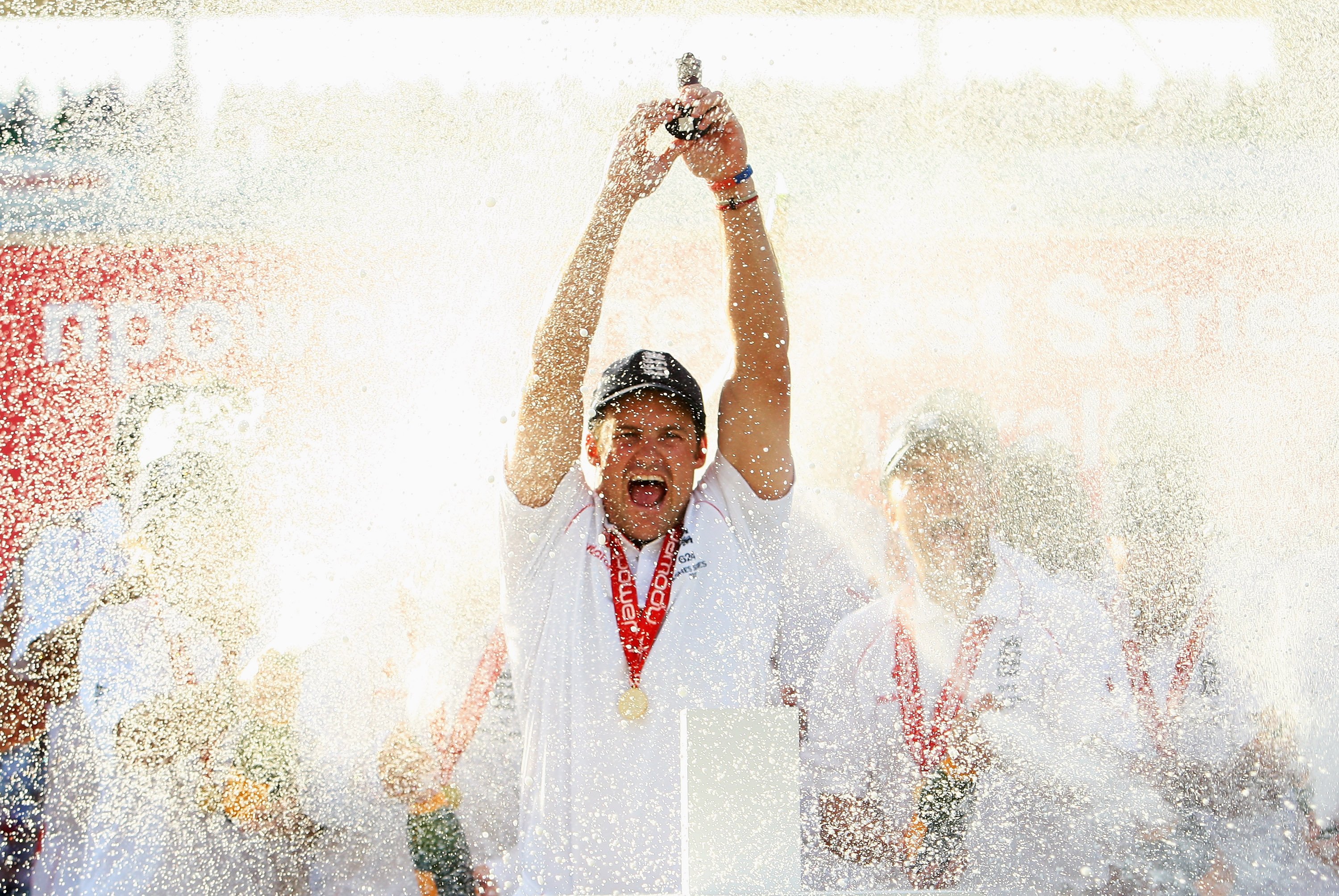 Ashes 2009 Strauss A3 Canvas Print 
