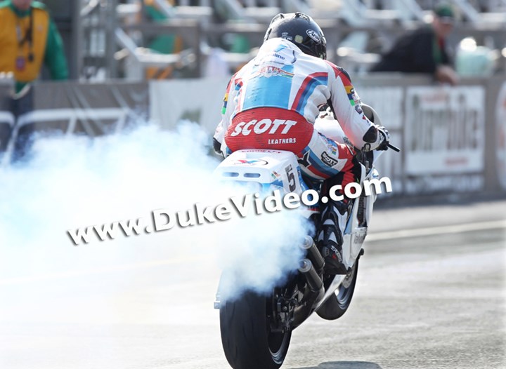 Bruce Anstey (Valvoline Padgetts Yamaha), Classic TT 2014 - click to enlarge