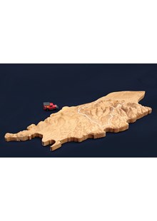 TT Course 3D Oak Sculpture Large 845mm