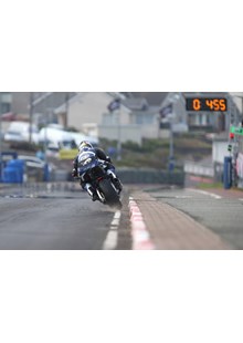 Michael Dunlop kicks up the gravel North West 200 2016