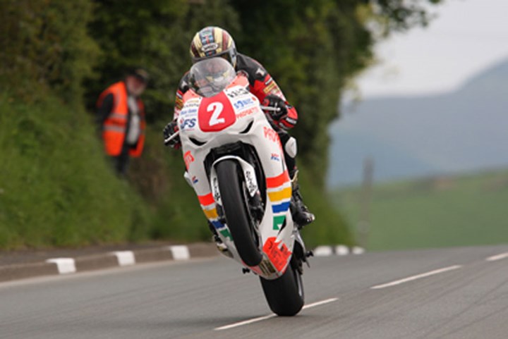 John McGuinness Padgetts Lambfell 2010 1st Practice - click to enlarge