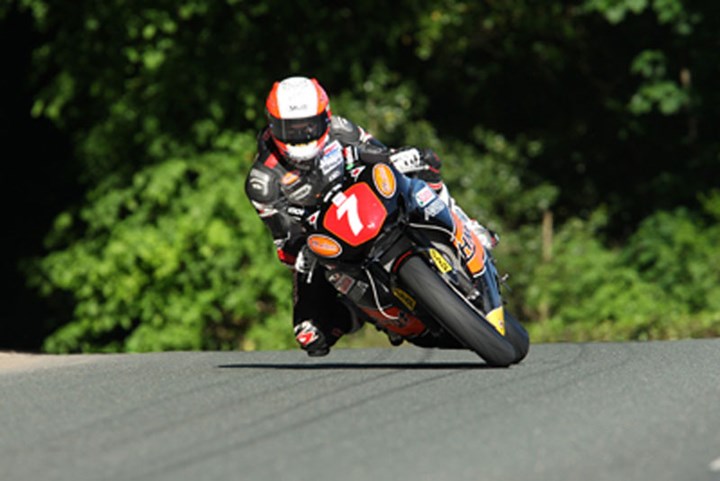 Michael Rutter Greeba 2010 Tuesday Practice - click to enlarge