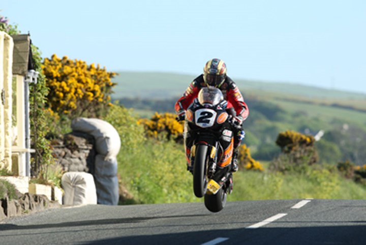 John McGuinness Rhencullen 2010 Wednesday Practice - click to enlarge