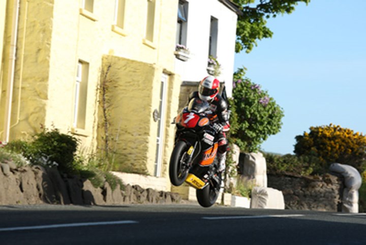 Michael Rutter Rhencullen 2010 Wednesday Practice - click to enlarge