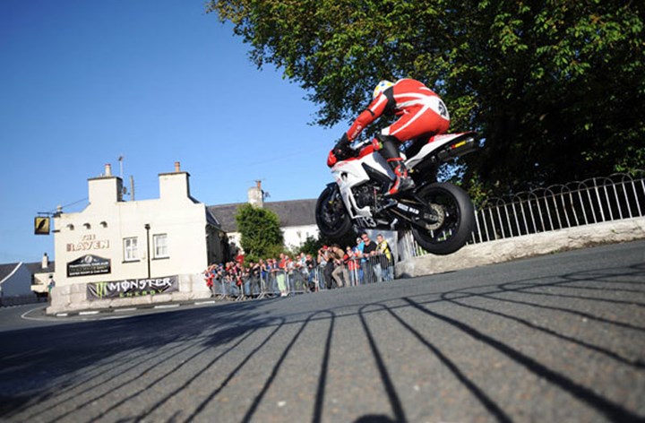 Dan Stewart Ballaugh Bridge TT 2010 - click to enlarge