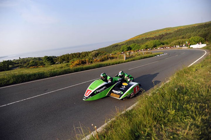 Dave Molyneux Gooseneck TT 2010 5th Practice - click to enlarge