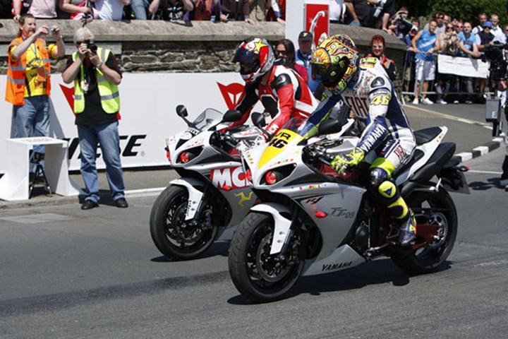 Rossi TT 2009 start line  - click to enlarge