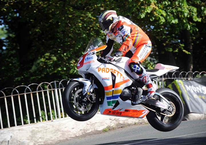 John McGuinness Ballaugh Bridge TT 2010 - click to enlarge