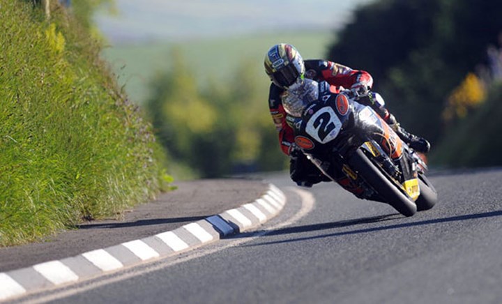 John McGuinness Superbike TT 2010 - click to enlarge