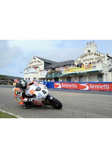 Ian Hutchinson TT 2010 Superbike