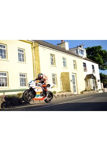 Ian Hutchinson  Rhencullen TT 2009 Supersport Practice 