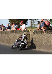 Robert Dunlop Steam Packet Post TT 125cc race 2006