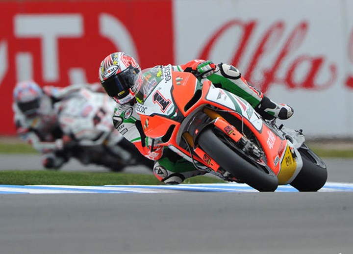 Max Biaggi WSB Donington 2011 - click to enlarge
