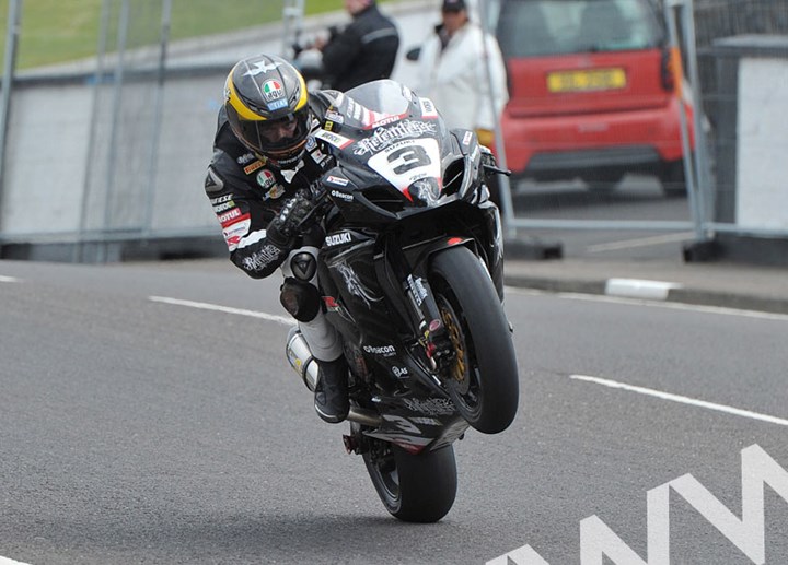 Guy Martin North West 200 2011 - click to enlarge