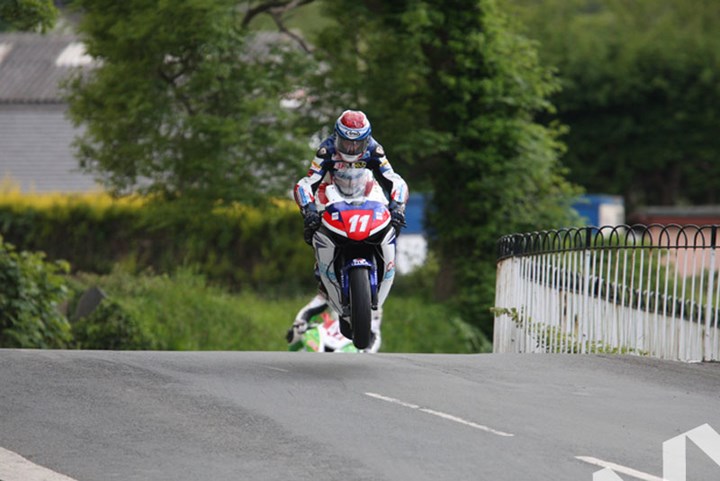 Gary Johnson TT 2011 Ballaugh - click to enlarge