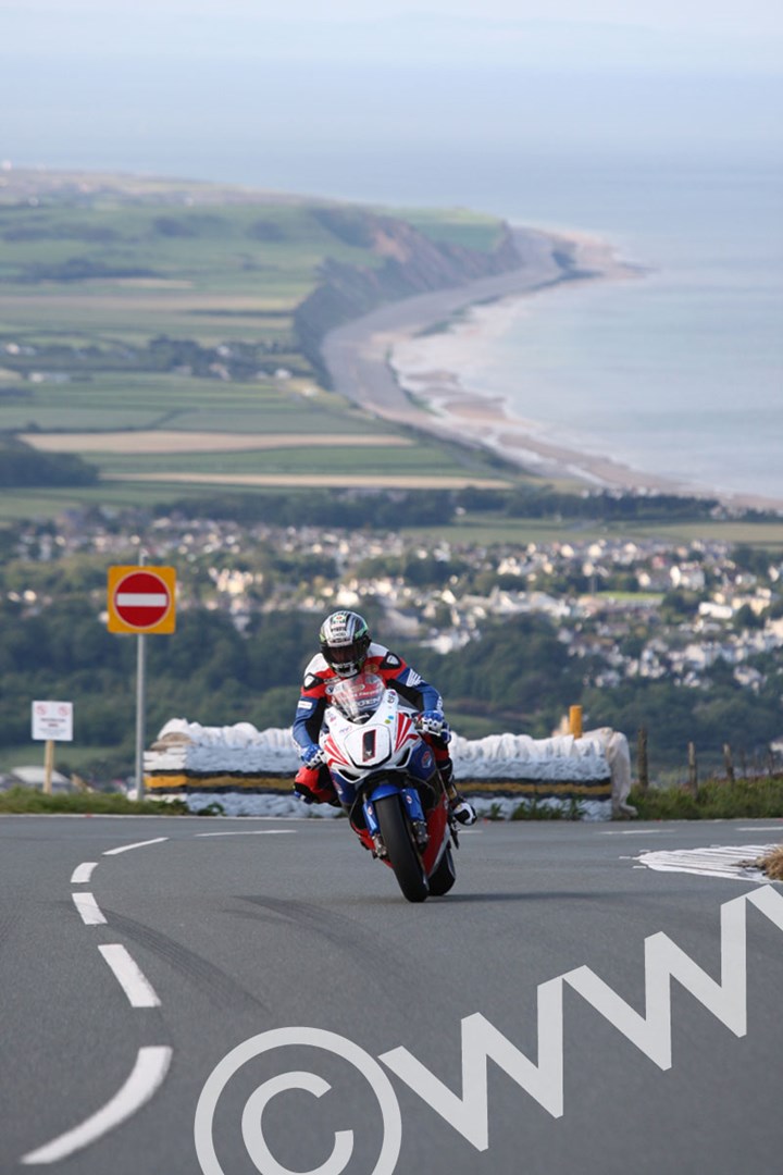 John McGuinness TT 2011 Guthries - click to enlarge