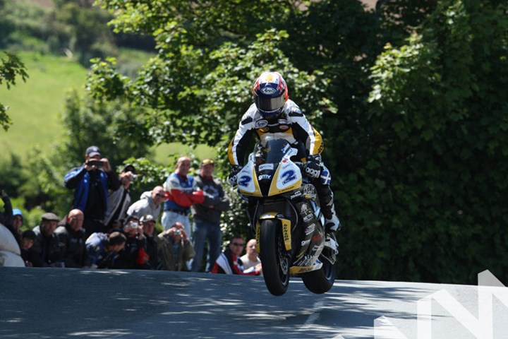 Keith Amor TT 2011 Supersport 1 Race Ballaugh - click to enlarge