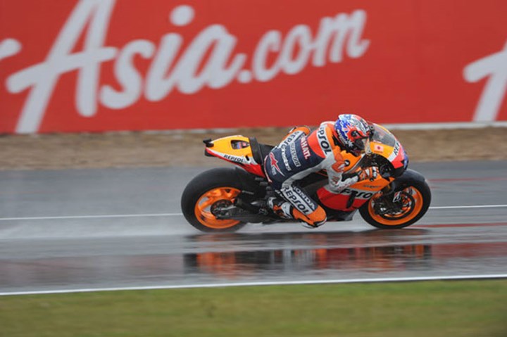 Casey Stoner (2) British MotoGP 2011 Silverstone - click to enlarge