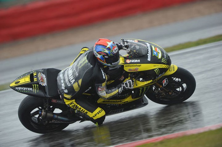 Colin Edwards (2) British MotoGP 2011 Silverstone - click to enlarge