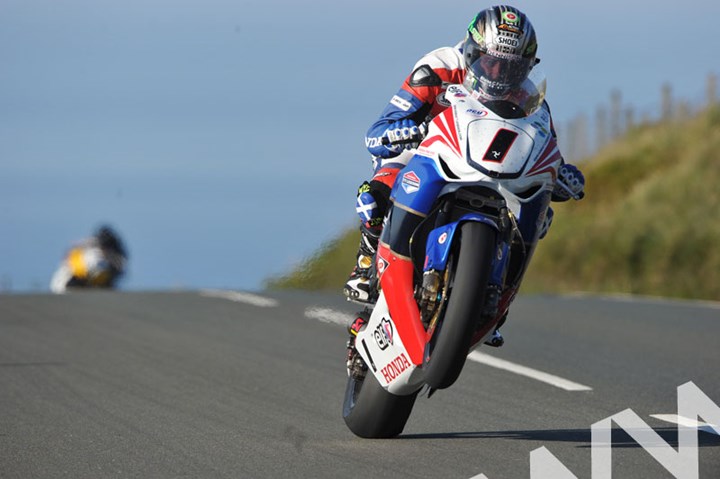 John McGuinness TT 2011 Superbike Across the Mountain - click to enlarge