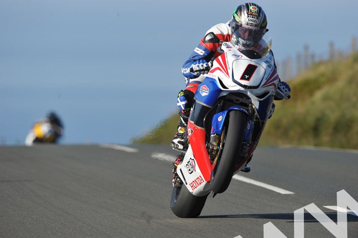 John McGuinness TT 2011 Superbike Across the Mountain - click to enlarge