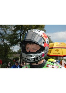 Dan Kneen TT 2011 in Helmet