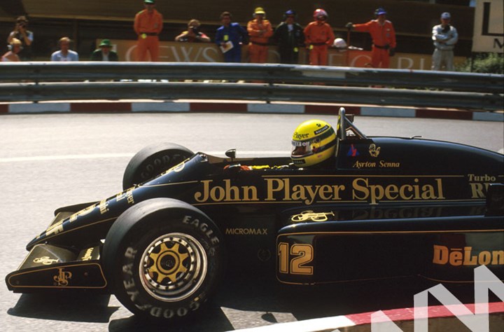 Ayrton Senna (Lotus 98T Renault) Loews Hairpin Monaco 1986 - click to enlarge
