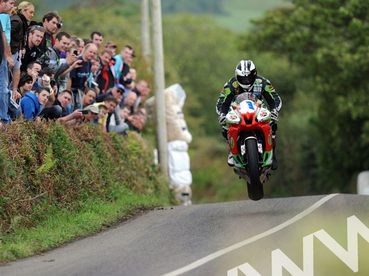 Michael Dunlop Munster 100 2011 O'Brien's Leap - click to enlarge