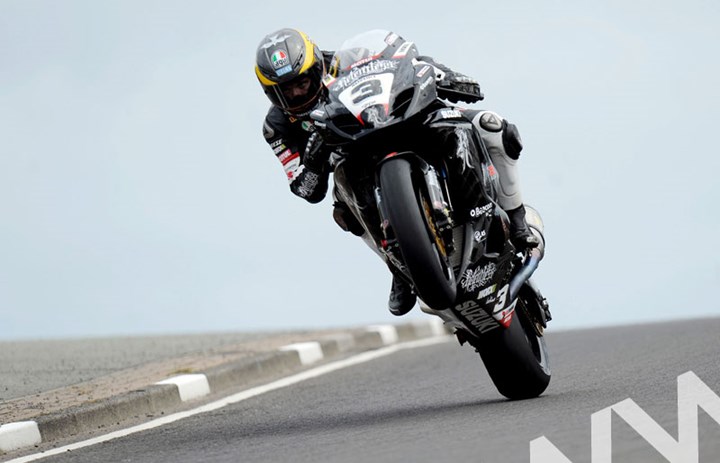 Guy Martin North West 200 2011 Black Hill - click to enlarge