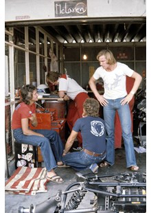 Barry Sheene  James Hunt 1976 Japanese GP 