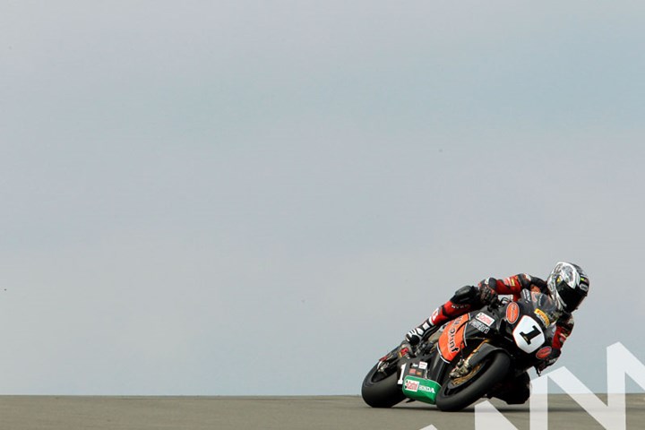 Ryuichi Kiyonari BSB 2011 Donington - click to enlarge