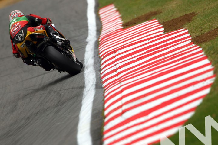 Tommy Hill BSB 2011 exiting Stirling Bend - click to enlarge