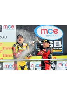 Tommy Hill BSB 2011 and race winner Shane Byrne