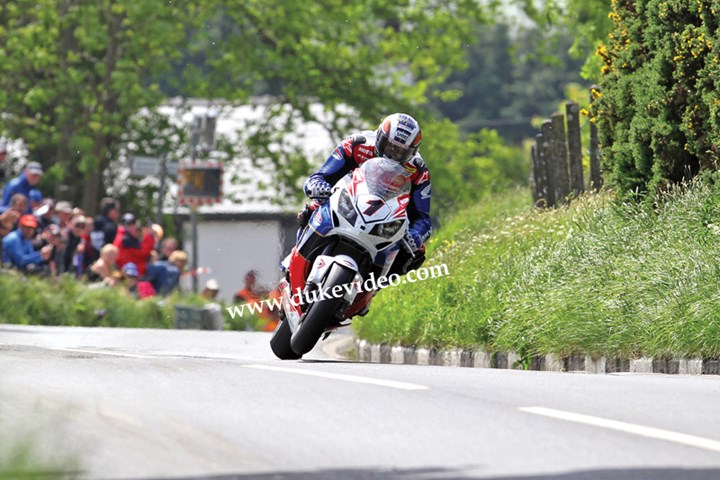 John McGuinness TT 2012 Barregarrow Superbike Race Landscape - click to enlarge