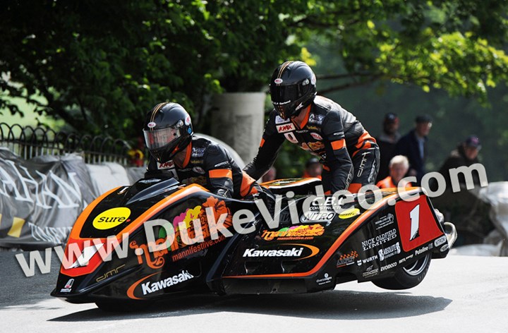 Dave Molyneux Patrick Farrance TT 2012 Ballaugh Bridge - click to enlarge