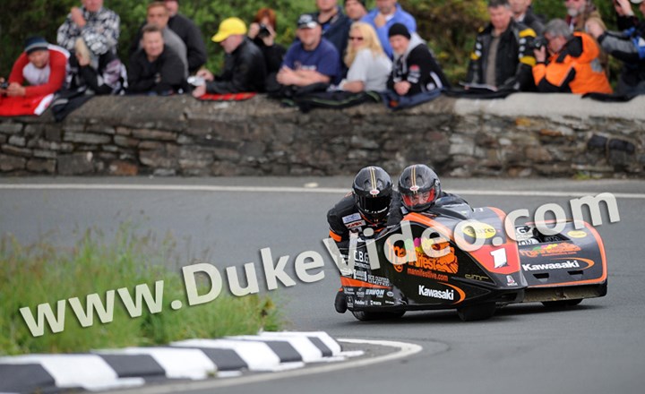 Dave Molyneux Patrick Farrance TT 2012 Gooseneck Sidecar 2 - click to enlarge