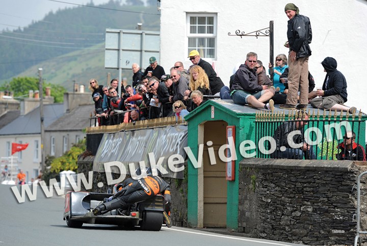 Dave Molyneux Patrick Farrance TT 2012 Ballaugh rear - click to enlarge