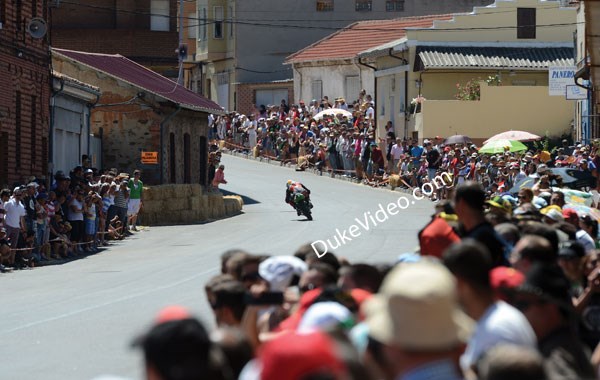 Alejandro Martinez Mas passes through Spanish fans La Baneza - click to enlarge