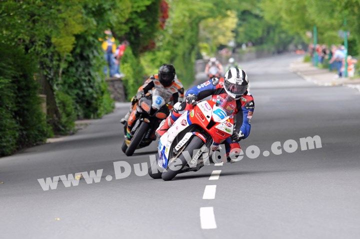 Dunlop and Anstey, Schoolhouse TT 2013 - click to enlarge