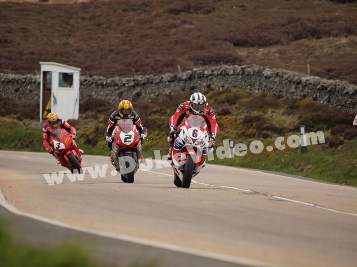 Dunlop, McGuinness and Donald, Keppel Gate TT 2013 - click to enlarge