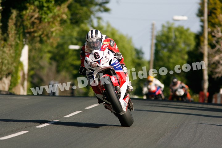 Michael Dunlop Ballagarey TT 2013 - click to enlarge