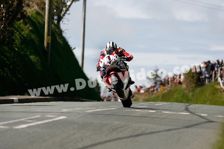 Michael Dunlop's big wheelie TT 2013 - click to enlarge