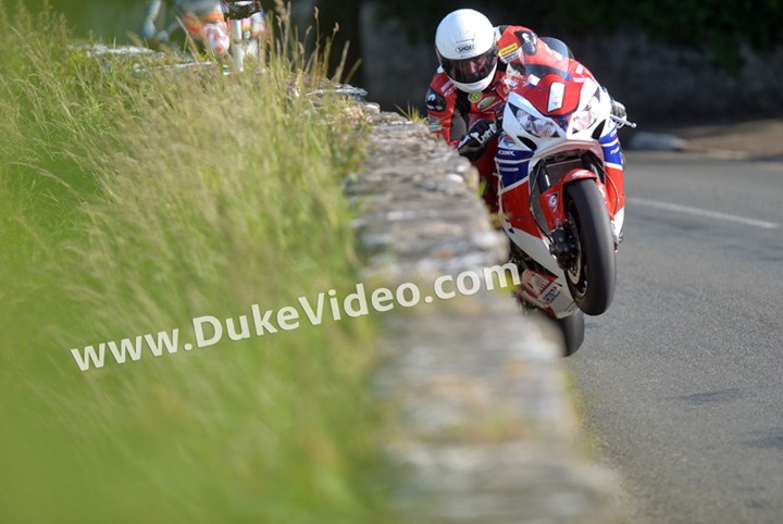 Michael Dunlop Southern 100 2013 - click to enlarge