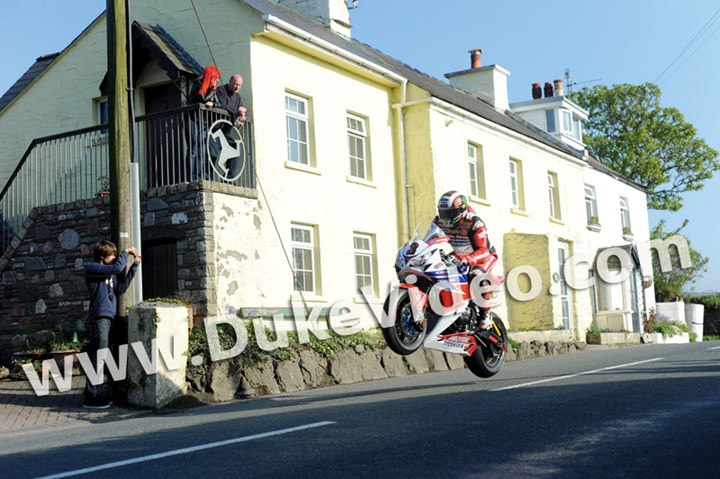 John McGuinness Rhencullen TT 2013 - click to enlarge
