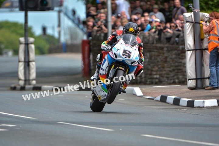 Bruce Anstey, St Ninian's Crossroads TT 2014 - click to enlarge