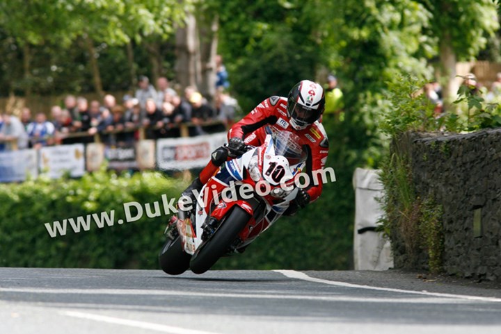 Conor Cummins, Union Mills, TT 2014 - click to enlarge