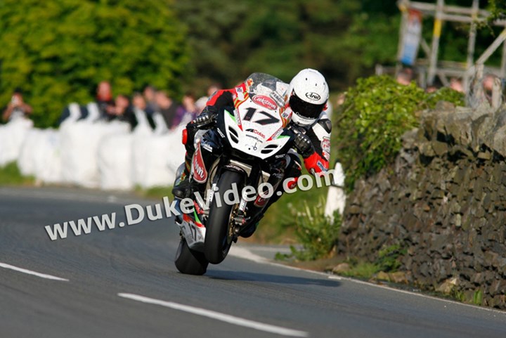 TT 2014 Dan Kneen - click to enlarge