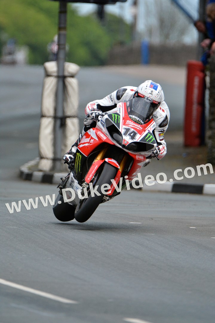 TT 2014 Josh Brookes at St. Ninian's. - click to enlarge