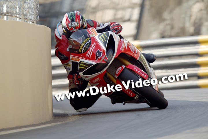 Ian Hutchinson  Macau Grand Prix Winner, 2013 - click to enlarge