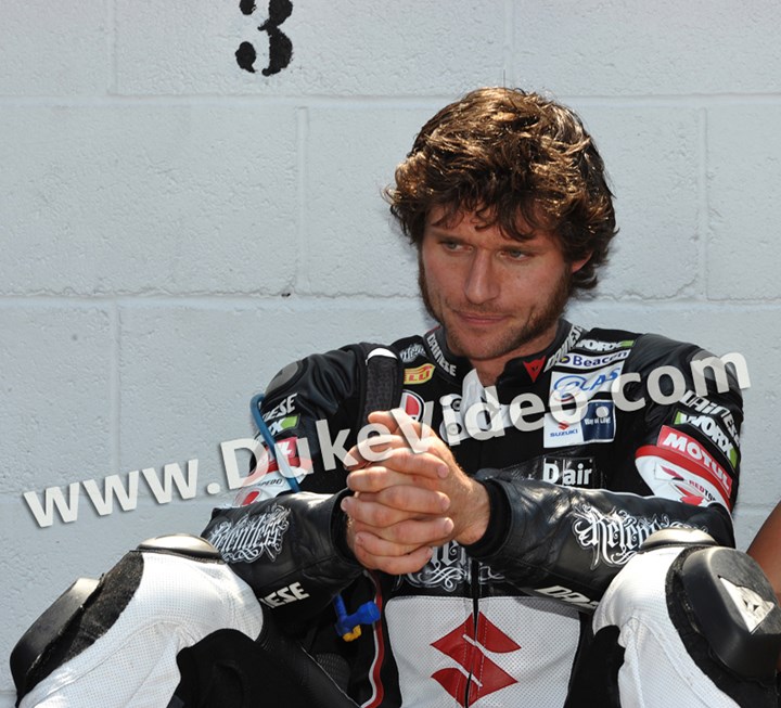 Guy Martin TT Superbike 2011 Print - click to enlarge